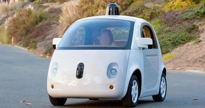 Google cerca designer per la vettura a guida autonoma