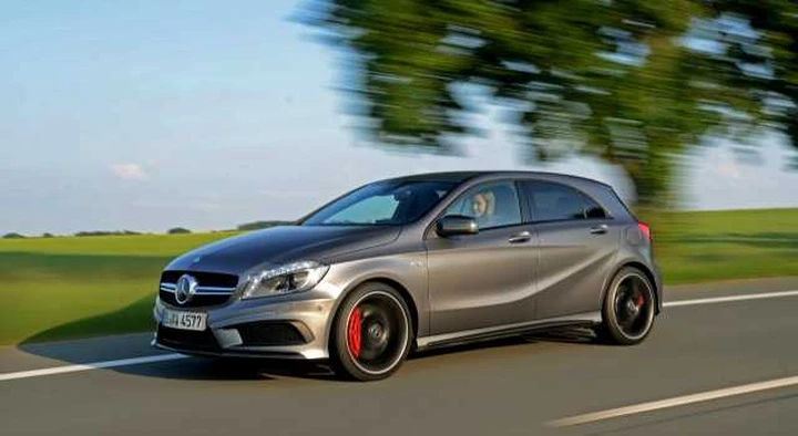 Nuova Mercedes A 45 AMG