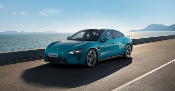 Il CEO di Ford elogia l'esperienza con la Xiaomi SU7: 