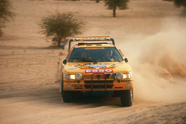 Peugeot: pronta per la Dakar 2015