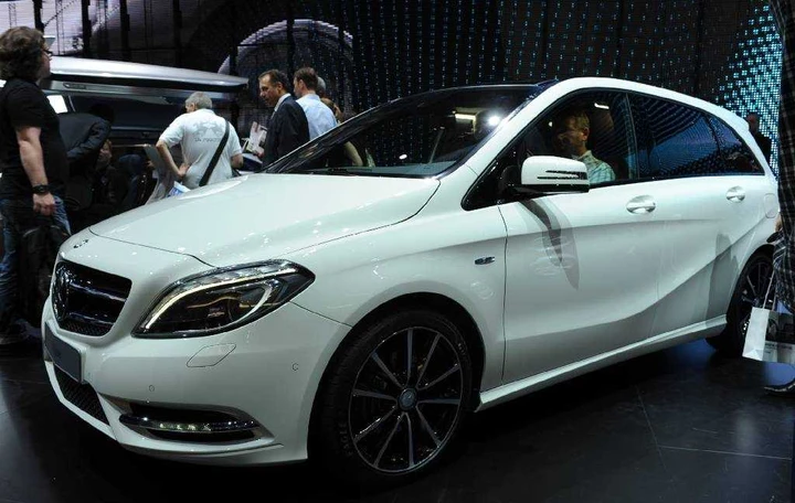 Mercedes Classe B: tutta nuova a Francoforte