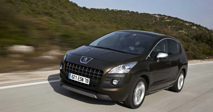 Peugeot: tecnologia e-HDi per 3008 e 5008