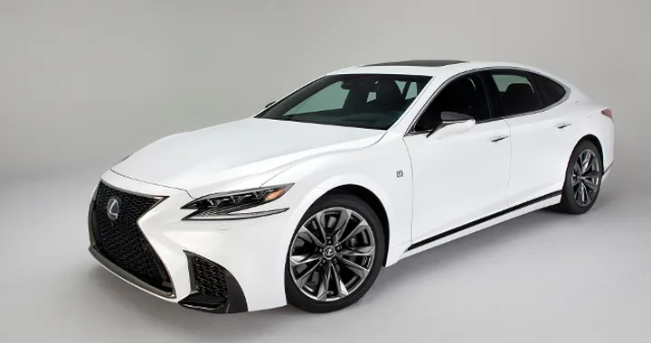 Lexus LS 500 F Sport: sportiva premium ibrida al Salone di New York