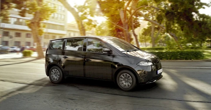 Sono Motors Sion: interni in muschio per l'auto a energia solare