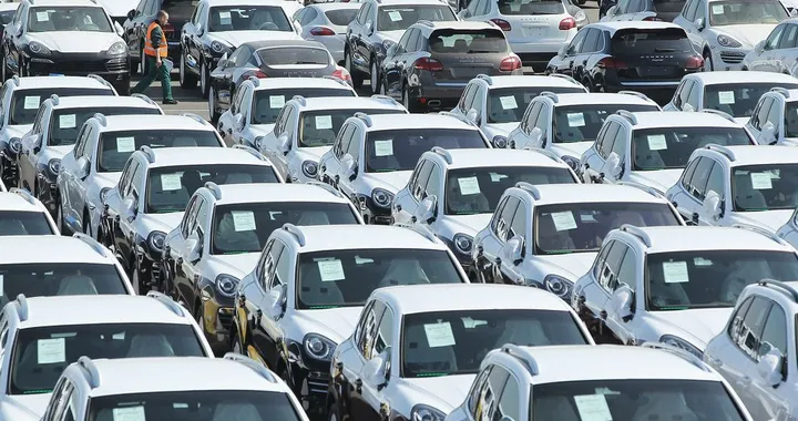 Parco auto: in Italia è troppo elevato, servono nuovi incentivi?