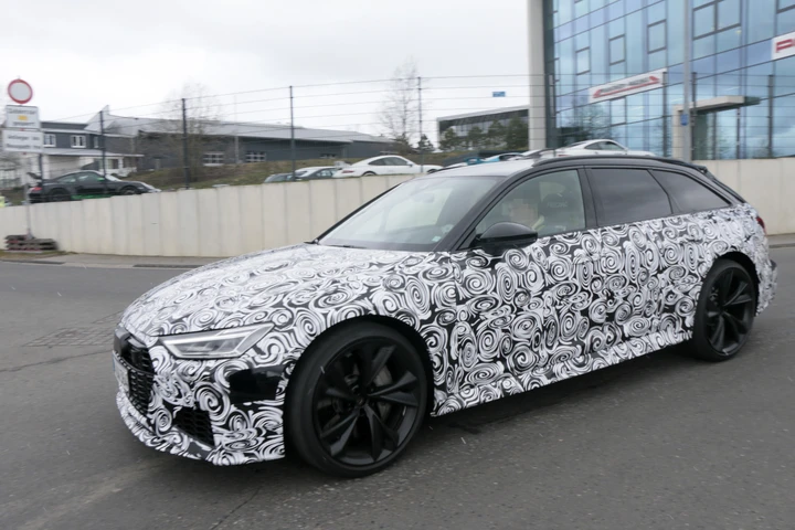 Audi RS6 Avant: le immagini spia.