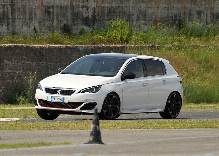 Peugeot 308 GTI: la prova su strada