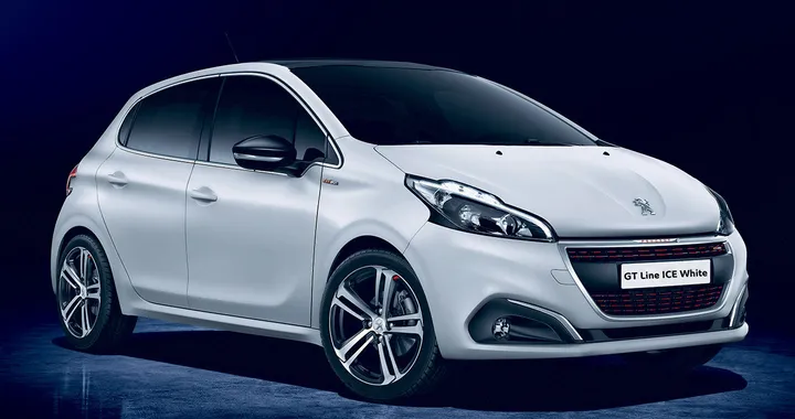 Peugeot 208 GT Line Ice White: prezzo da 21.400 euro