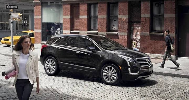 Cadillac XT5: prime immagini del nuovo crossover