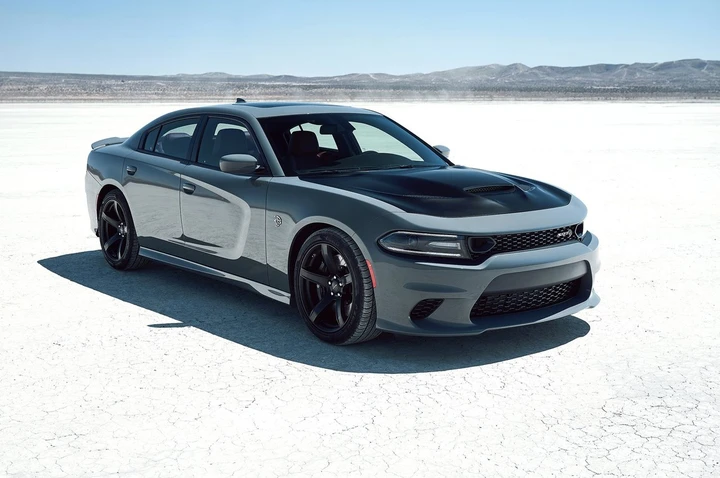 Dodge Charger SRT Hellcat 2019: immagini ufficiali