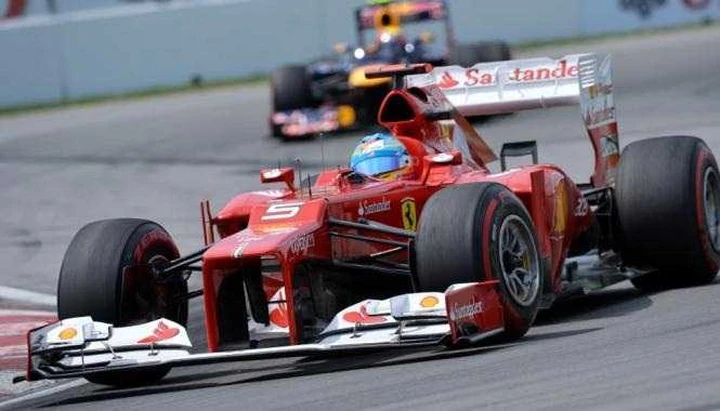 GP Gran Bretagna: Alonso secondo dopo una gara da leader