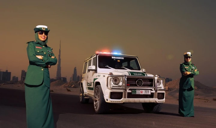 Brabus B63S-700 Widestar per la polizia di Dubai