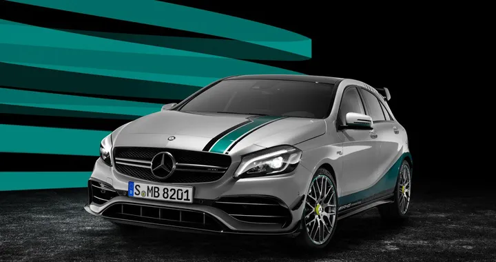 Mercedes A45 AMG Petronas 2015: celebra i successi in F1