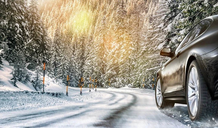 10 controlli prima di un viaggio in auto in inverno