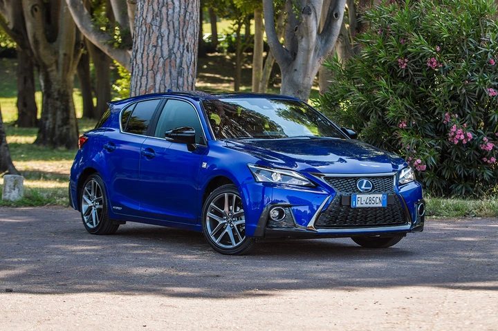 Lexus CT 200h: la prova su strada
