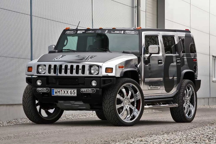 Una Hummer H2 vitaminizzata dentro e fuori
