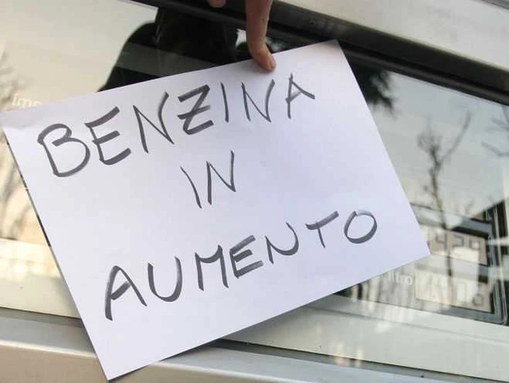 Aumenti carburante: una soluzione ci sarebbe...