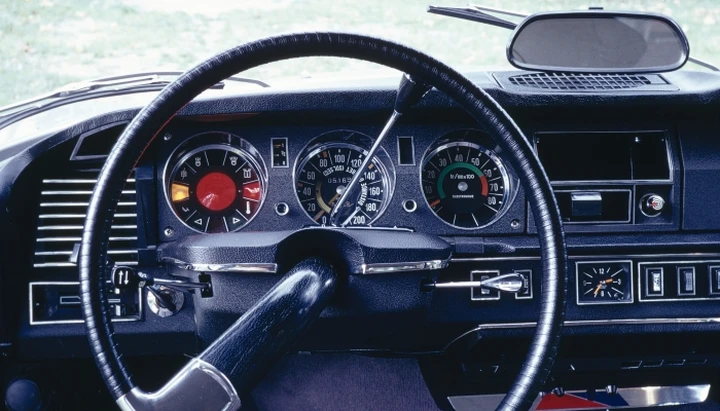 Citroen DS: il cruscotto a fibra ottica