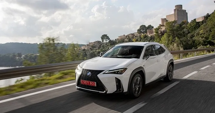 Lexus UX Hybrid: al Salone di Torino il nuovo compact crossover