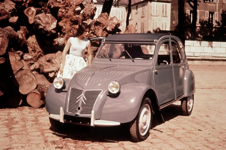 Citroen 2CV: il successo dello storico modello e la sua lunghissima lista d’attesa