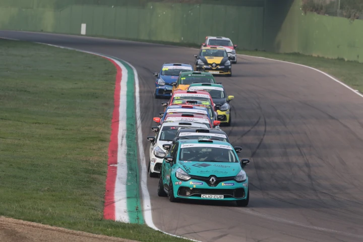Renault Clio Cup 2019: Jelmini re di Imola