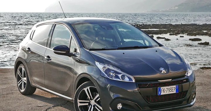 Peugeot 208 GT Line: prezzi da 18.650 euro