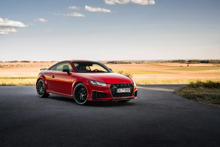 Audi TTS Competition Plus 2021: immagini ufficiali