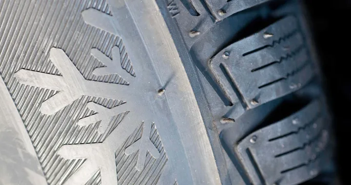 Gomme invernali: si possono usare anche in estate?