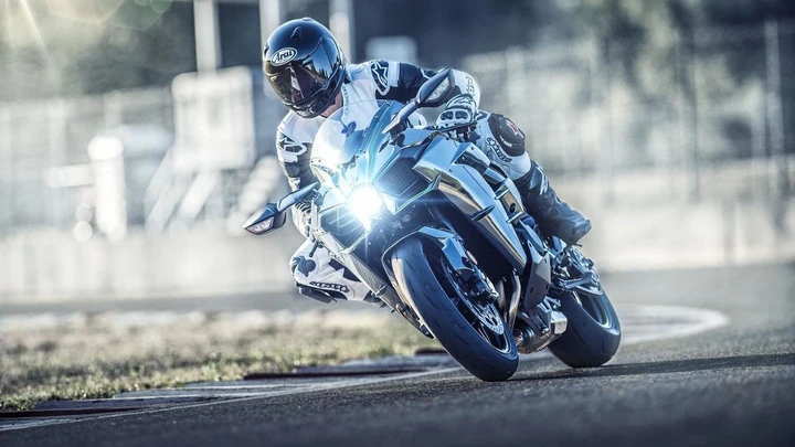 Kawasaki Ninja H2: la nuova versione ad Intermot 2018