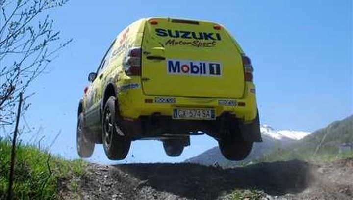 Suzuki celebra la partnership con la FIF al Sestriere