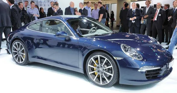 Nuova Porsche 911: così uguale così diversa