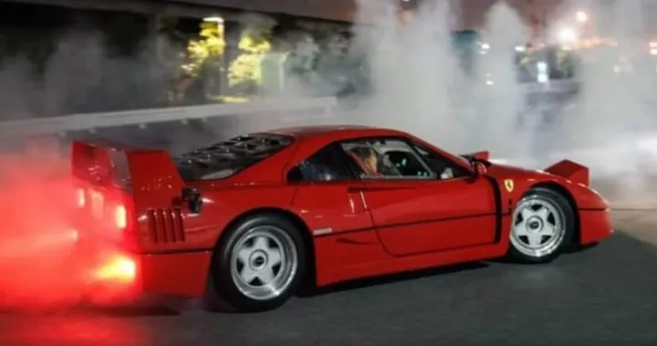 Hamilton con la Ferrari F40 a Tokyo: drift con Kim Kardashian [VIDEO]