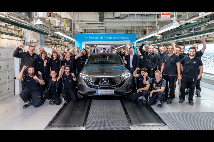 Mercedes EQC, via alla produzione: immagini ufficiali