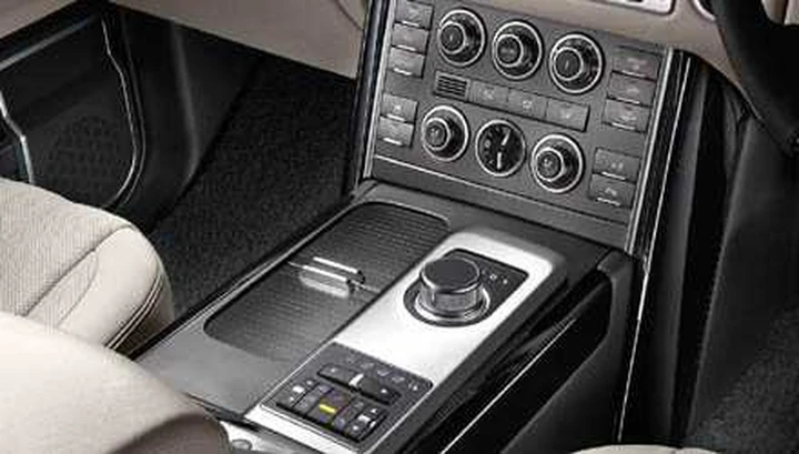 Range Rover 2011: nuovo diesel V8 e cambio