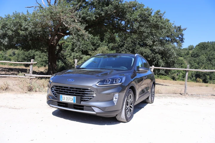 Ford Kuga 2.0 EcoBlue Hybrid Titanium: la prova su strada