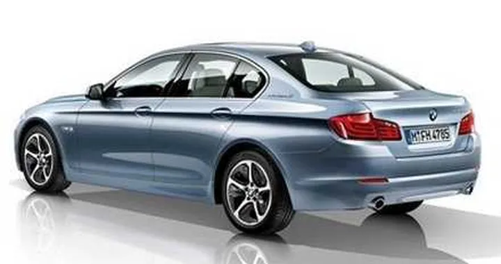Bmw a Detroit con la Serie 3 ibrida e la M6 Cabrio
