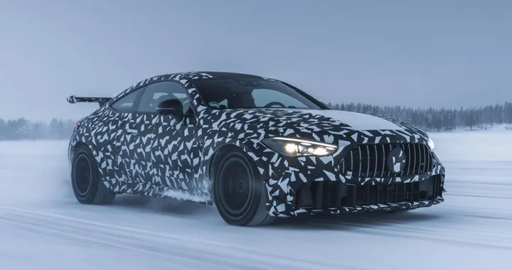 Mercedes-AMG CLE Mythos: il segreto dei test in Svezia per la coupé V8 da oltre 650 CV