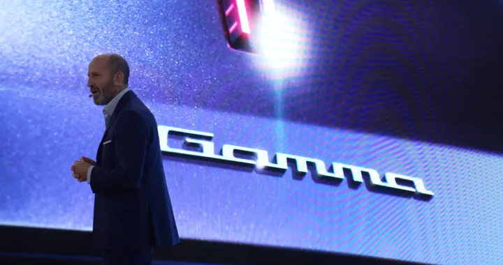 Nuova Lancia Gamma sarà anche ibrida e prodotta in Italia