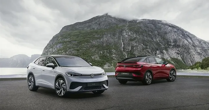 Volkswagen ID.5 e ID.5 GTX: versioni, equipaggiamenti e prezzi