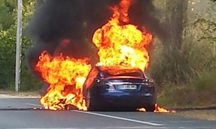Incendi auto elettriche: quando la novità fa paura