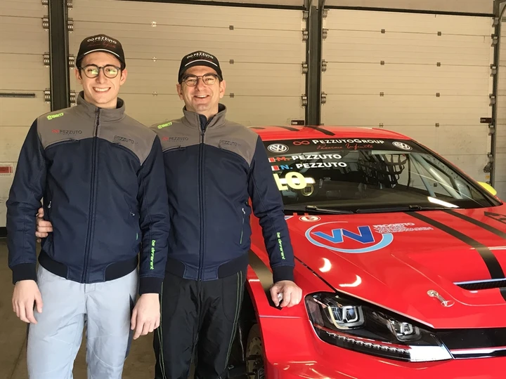 La famiglia Pezzuto all'assalto del TCR Endurance