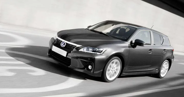 Lexus CT 200h: iniziano le prevendite, da 28.500 euro