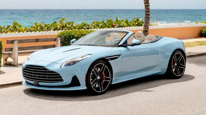 Aston Martin DB12 Volante Palm Beach Edition: è l'unica al mondo
