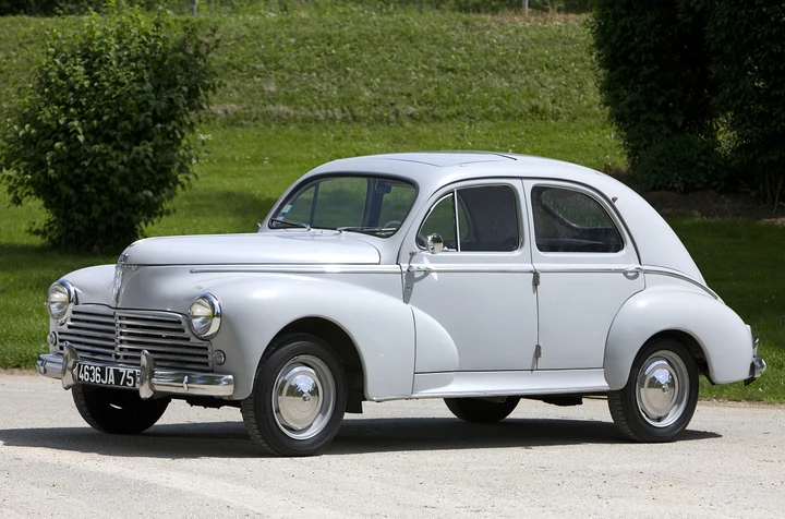 Peugeot 203: un’auto dal fascino senza tempo
