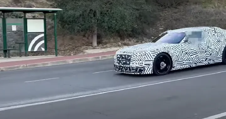 Jaguar Type 00, paparazzata sulle strade della Spagna [VIDEO]