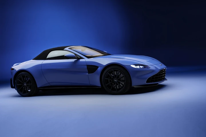 Aston Martin Vantage Roadster 2020: immagini ufficiali