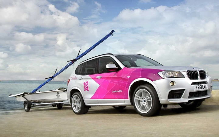 Bmw presenta la flotta per Londra 2012