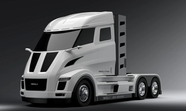 Arriva il super camion elettrico: 1000 km di autonomia e solo 15 minuti per un 