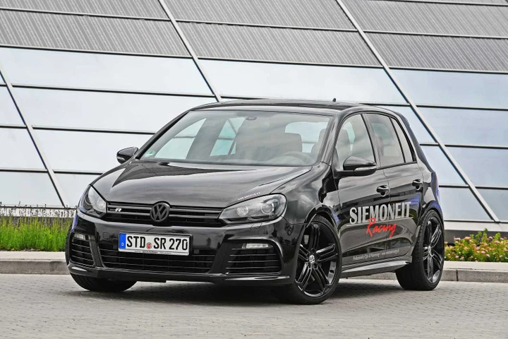 Volkswagen Golf R Black Pearl by Siemoneit Racing