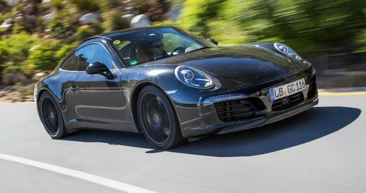 Porsche 911 2016: prime foto del restyling